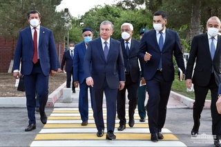 Президент бо дигаргуниҳои маҳалла шинос шуд