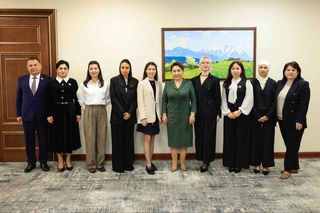 Председатель Сената встретилась с молодежью, занимающейся стартап-деятельностью