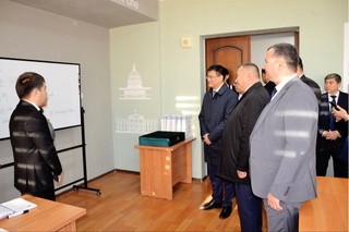 Хитой халқ республикасининг фавқулодда ва мухтор элчиси Қорақалпоқ давлат университетида