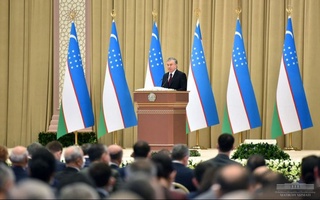 Prezident: Jamiyatda o‘qituvchi kasbi eng nufuzli va obro‘li kasb bo‘lishi lozim