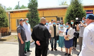 Ombudsman mahkumlarga moʻljallangan ixtisoslashgan kasalxonani borib koʻrdi