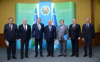 Глава МИД Узбекистана провел встречу с российскими дипломатами