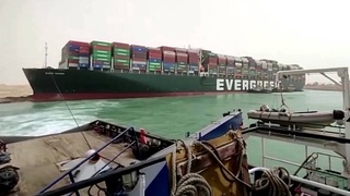 Подсчитан ущерб мировой торговле от блокировки Суэцкого канала