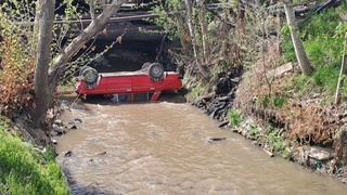 "Жигули" "Сиёбча" каналидан чиқариб олинди
