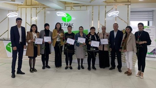 Жиззах вилоятида «ITWomen.Uz - 2021» битирувчилари тақдирланди