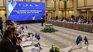 С народной Конституцией - к народному государству