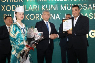 «Навоийуран»да касб байрами кўтаринки руҳда нишонланди