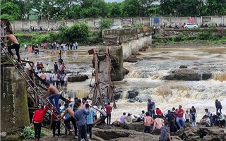 Hindistonda ko'prik qulab tushdi: halok bo'lganlar, jarohatlanganlar bor