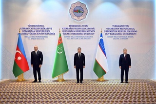 Состоялась встреча лидеров Узбекистана, Туркменистана и Азербайджана