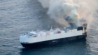 NY Post: A ship with electric vehicles that burned for three weeks sank in the Pacific Ocean