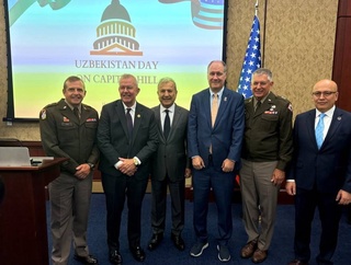 Сенатор принял участие в мероприятии, проведенном в Конгрессе США по случаю Дня Узбекистана