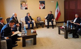 Вазирони корҳои хориҷии Ӯзбекистон ва Эрон дурнамои рушди равобити дуҷонибаро баррасӣ карданд