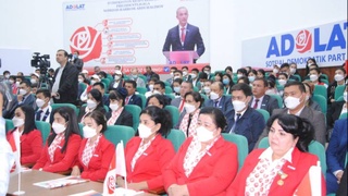 Кандидат в Президенты Бахром Абдухалимов встретился с избирателями Джизакской области