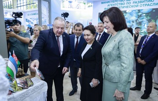 Бизнес-форум доирасида маҳаллий маҳсулотлар кўргазмаси бўлиб ўтди