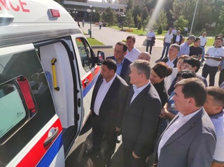 Самарқанд тез тиббий ёрдам тизимига 30 та “Ford” русумидаги реанимобиллар топширилди