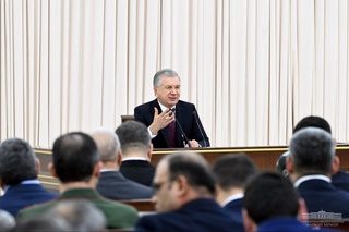 Xorazm viloyatida ijtimoiy sohani rivojlantirish masalalari ham koʻrib chiqildi