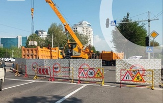 Тошкентда яна бир кўчанинг бир йўлаги автомобиллар ҳаракати учун вақтинча ёпилди