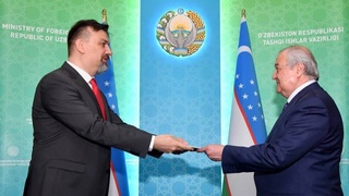 Абдулазиз Камилов принял копии верительных грамот нового Посла Польши