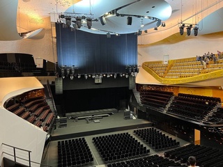 Европадаги энг машҳур залда ўзбекча оҳанглар янграйди...