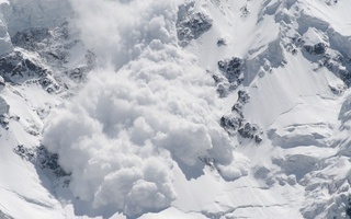 Қирғизистонда чехиялик тўрт нафар сайёҳ қор кўчкиси оқибатида ҳаётдан кўз юмди