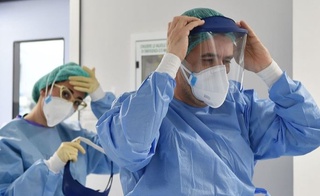 Навоийлик шифокорларнинг коронавирус юқтиргани расман тасдиқланди