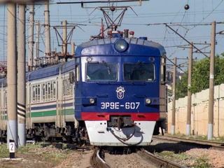 Хожикент – Тошкент – Хожикент шаҳарлараро йўловчи поездларининг 2 та рейси бекор қилинади