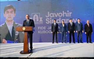 Chempion munosib kutib olindi