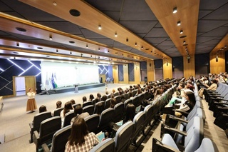 Axborot texnologiyalariga qiziquvchi eng faol qizlar Birlashgan Arab Amirliklariga ta’lim sayohatiga yuboriladi