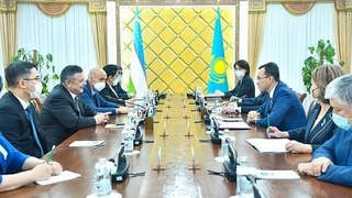 Узбекистан - Казахстан: парламентские отношения развиваются