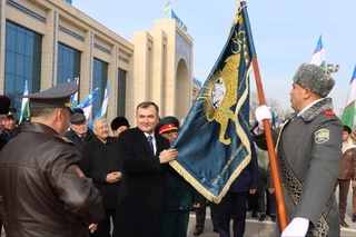 «Әмір Темірдің жауынгерлік туы» Қашқадарияда салтанатты түрде қарсы алынды