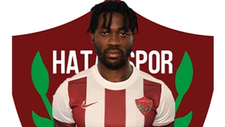 Футболиста Кристиана Атсу спасли после землетрясения в Турции