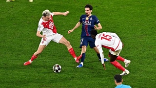 «Пари Сен-Жермен» в большинстве дожал «Монако» и совершил камбэк