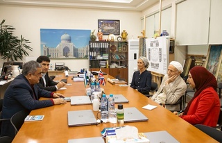 Британиялик таниқли сураткаш Ўзбекистонга келди