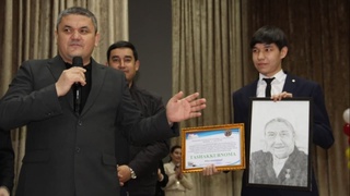 Oltiariq tumani hokimi Lola Murotova portretini nega sotib oldi?