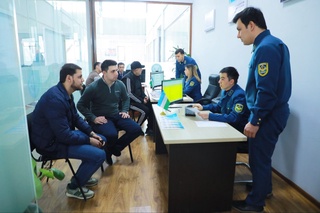 Жомий" бозорида давлат рўйхатидан ўтмасдан ишлаётган тадбиркорлар фаолияти қонунийлаштирилди