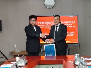 В системе высшего и профессионального образования Навоийской области планируется запуск новых проектов в сотрудничестве с образовательными учреждениями Китая