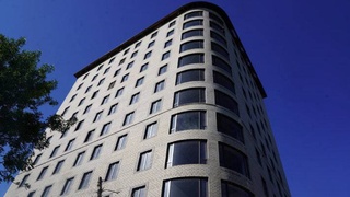 В Учтепинском районе столицы вместо трехэтажного торгового объекта возвели 12-этажный дом