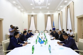 Қозоғистонлик тадбиркорлар  Фарғонада логистика маркази бунёд этишади