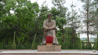 Беруни и история