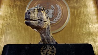 В нарушение протокола: с трибуны Генассамблеи к человечеству обратился… динозавр