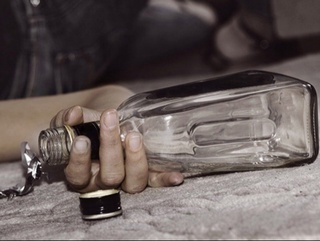 Фарғонада 7 киши ароқдан заҳарланди