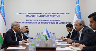 В Агентстве стратегических реформ состоялась встреча с представителями индийской компании SchoolNet