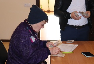 Учтепалик кам таъминланган оилаларга 150 миллион сўмдан зиёд маблағ тарқатилди