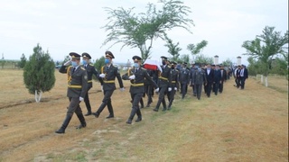 Урушда бедарак йўқолган ўзбек жангчисининг хоки ватанига келтирилди