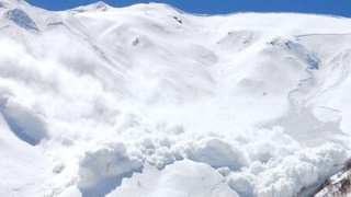 Австриянинг Альп тоғларида сўнгги икки кун ичида қор кўчкиси оқибатида 8 киши ҳалок бўлди