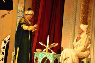 Саҳнадаги собитқадамликни соғинамиз