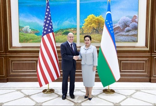 В Сенате состоялась встреча с Чрезвычайным и Полномочным Послом США в Узбекистане