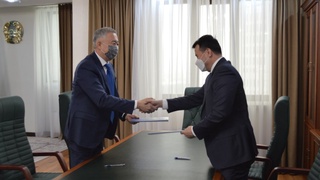 Qozogʻiston bilan 37 ta investitsiya loyihasi va savdo shartnomalaridan iborat “Yoʻl xaritasi” imzolandi