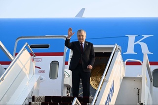 Президенти Ӯзбекистон сафари кориашро дар Тоҷикистон анҷом дод