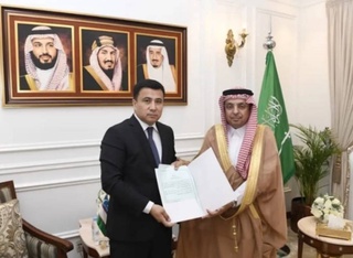 Дар шаҳри Ҷидда масъалаҳои фароҳам овардани шароити сазовор барои зоирони Ӯзбекистон дар мавсими «Ҳаҷҷи-2025» баррасӣ шуданд